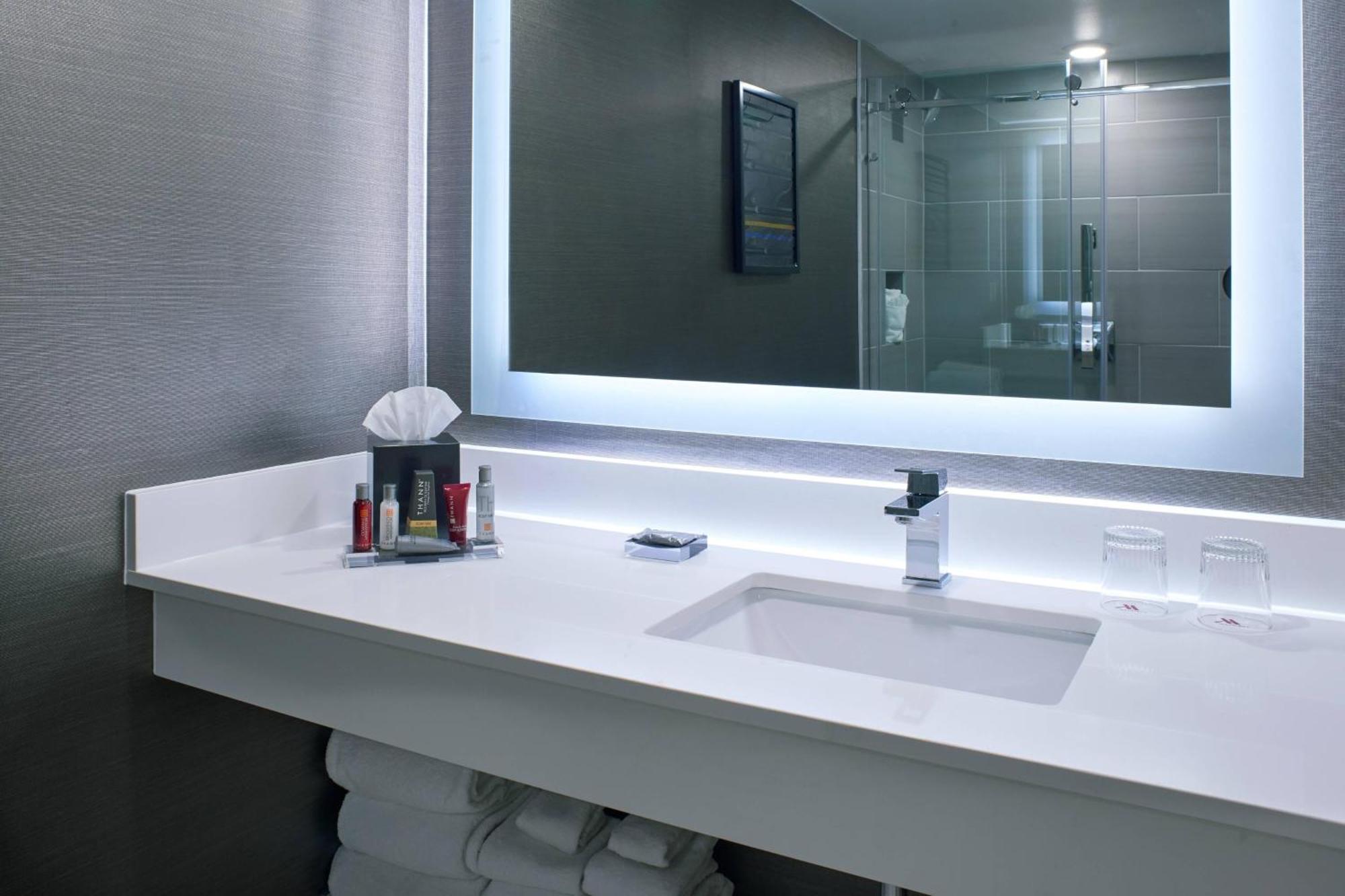 Marriott Melville Long Island Екстериор снимка